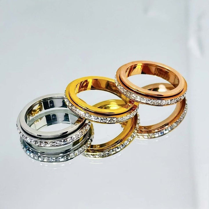 Rotatable diamond ring