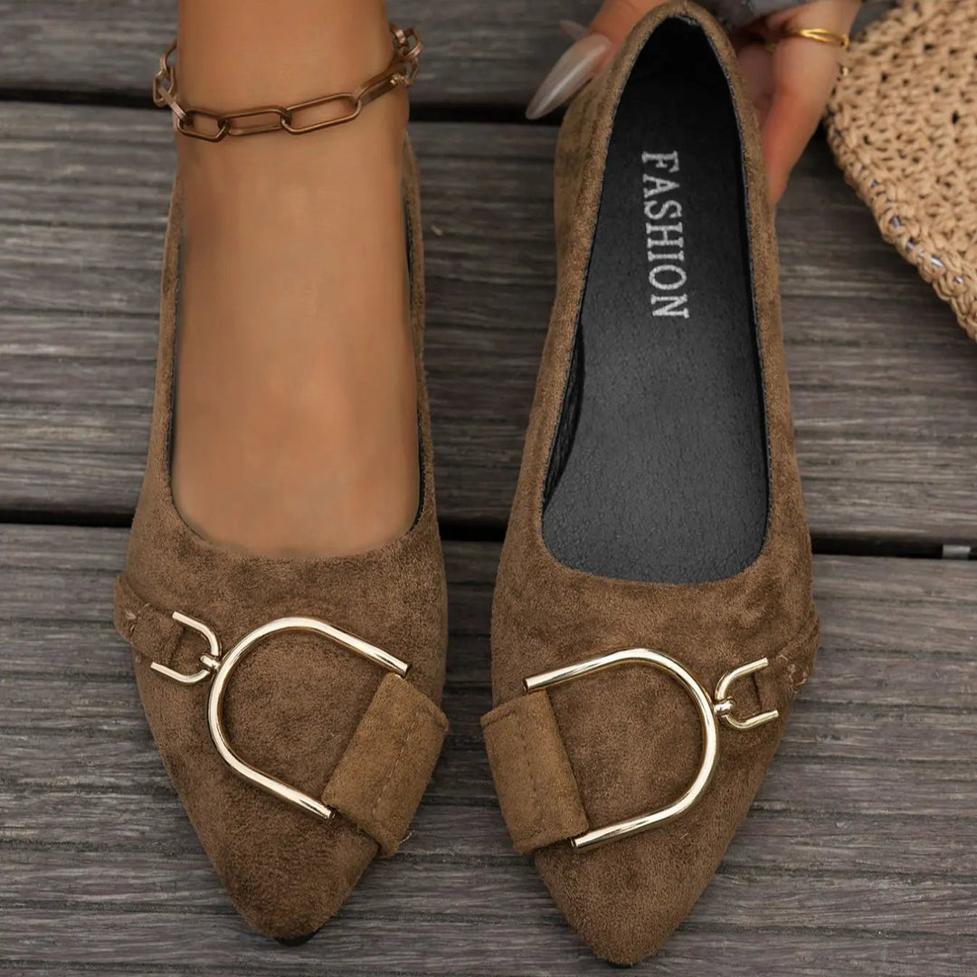 Pointed-toe flat loafers with buckles