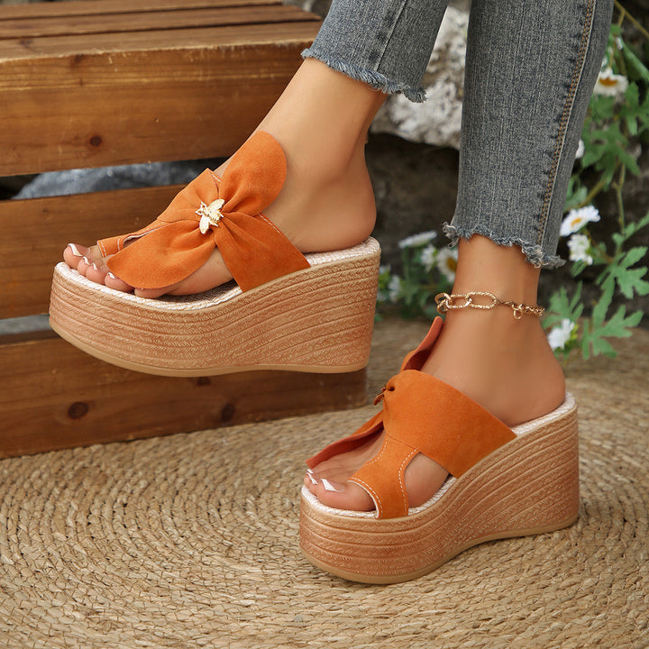 Suede platform toe-loop slides