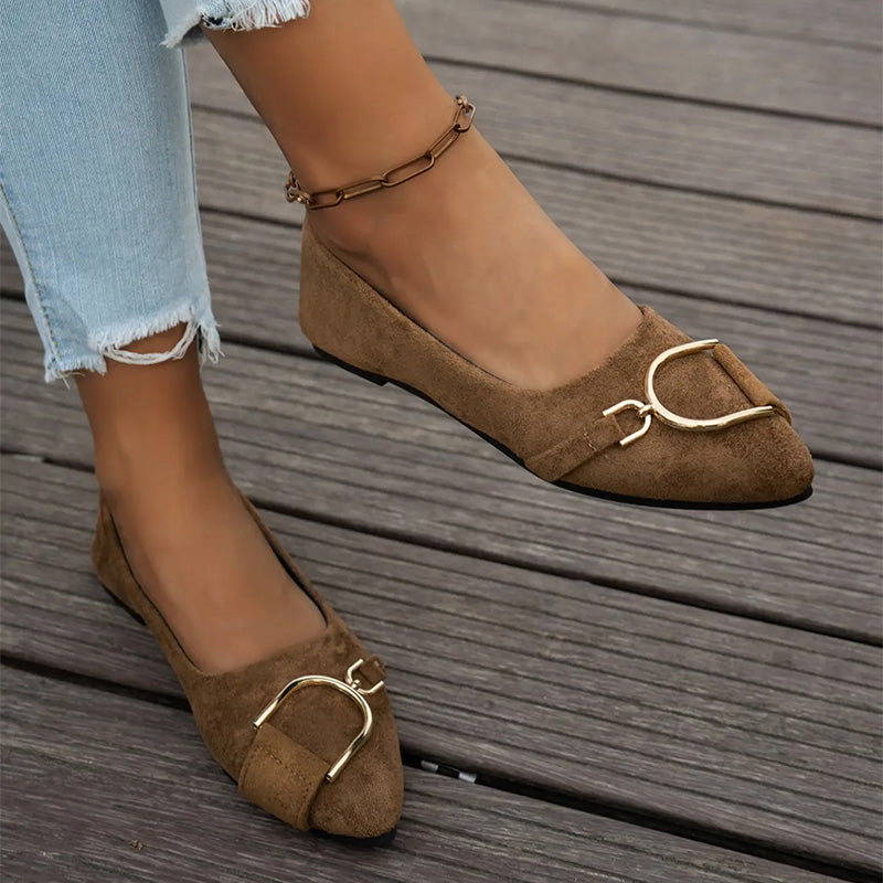 Pointed-toe flat loafers with buckles