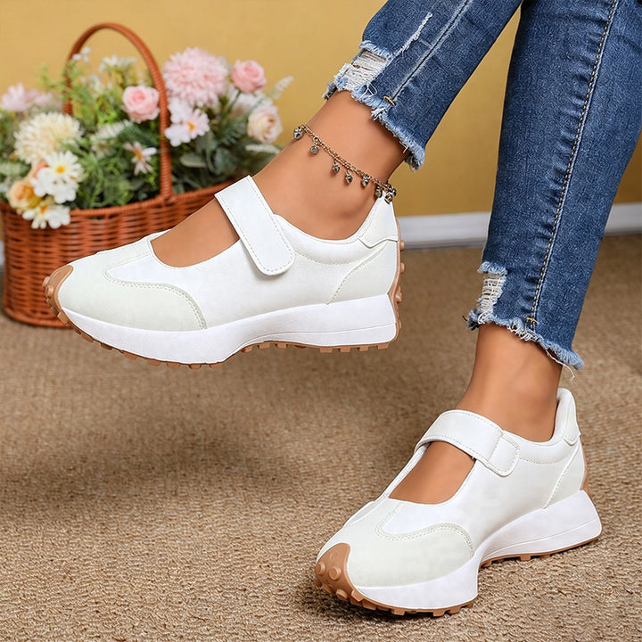 Chunky-soled casual sneakers