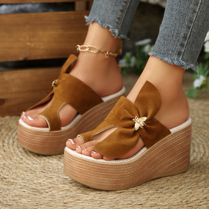 Suede platform toe-loop slides