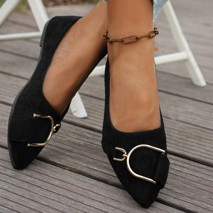 Pointed-toe flat loafers with buckles