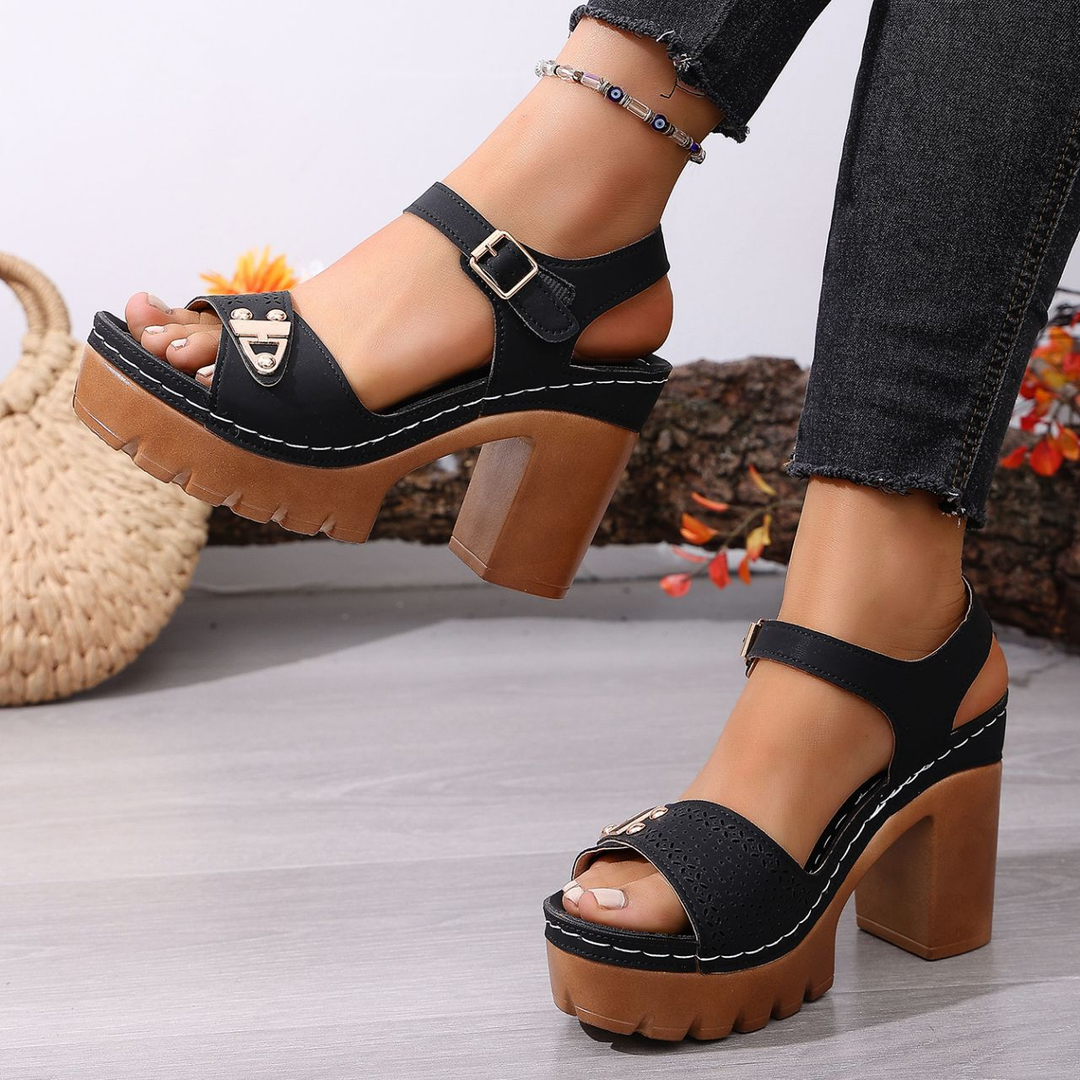 Retro  Cutout Platform Block Heel Beach Sandals