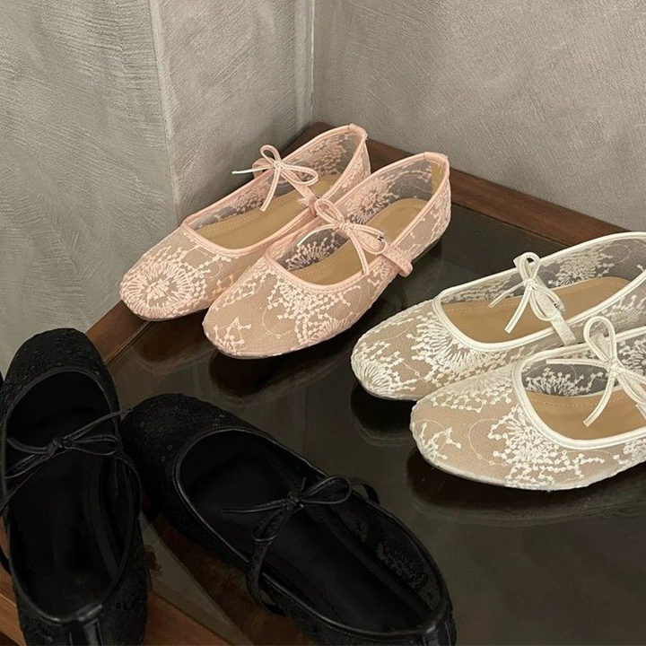 Elegant Mesh Ballet Flats with Cute Bow