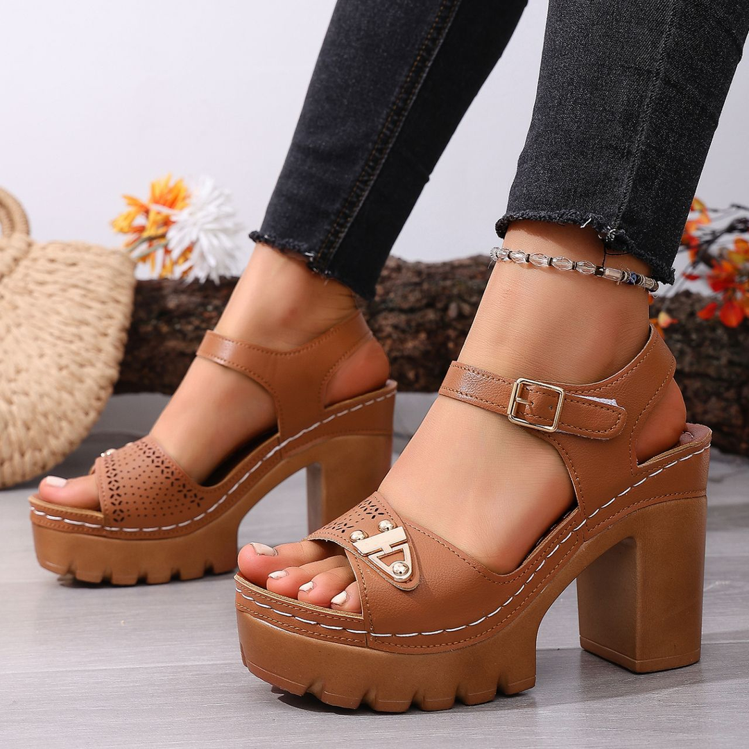 Retro  Cutout Platform Block Heel Beach Sandals