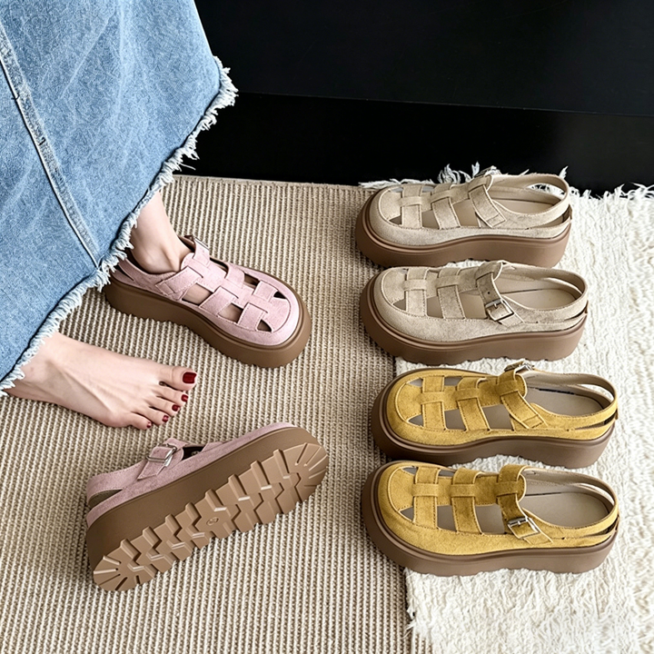 Retro platform Roman buckle sandals