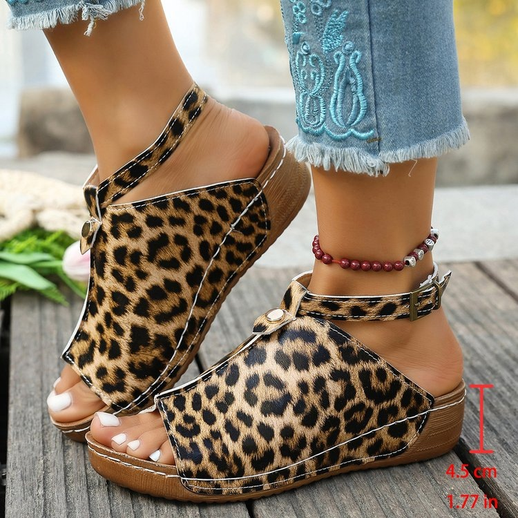Adjustable buckle wedge sandals
