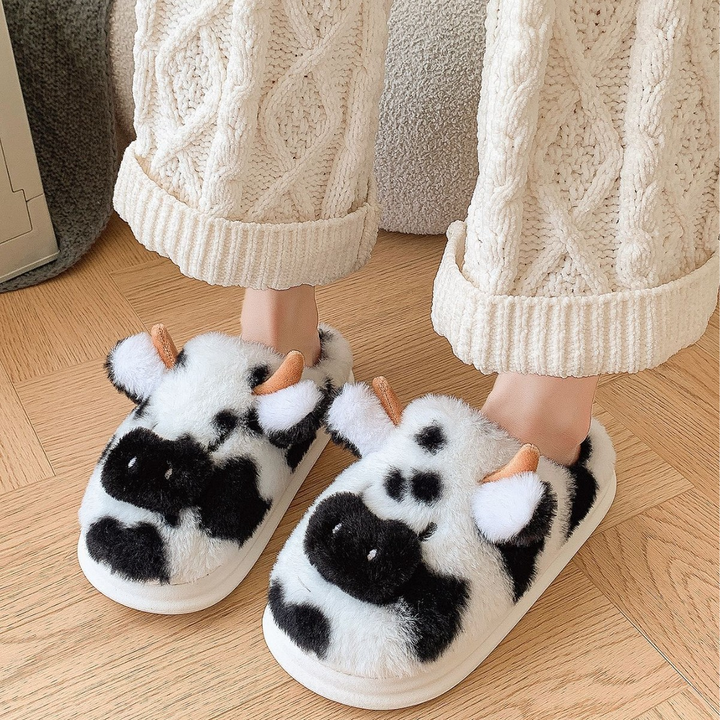 Cartoon Cow Closed Toe Plush Slippers