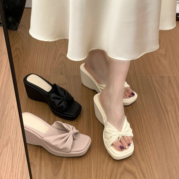 Chic Bow Accent Square Toe Wedge Slides