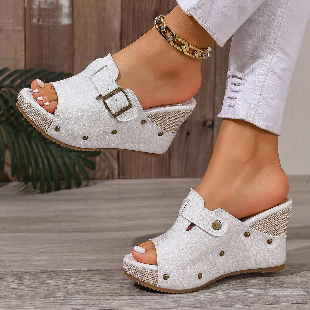 Wedge heel studded women&