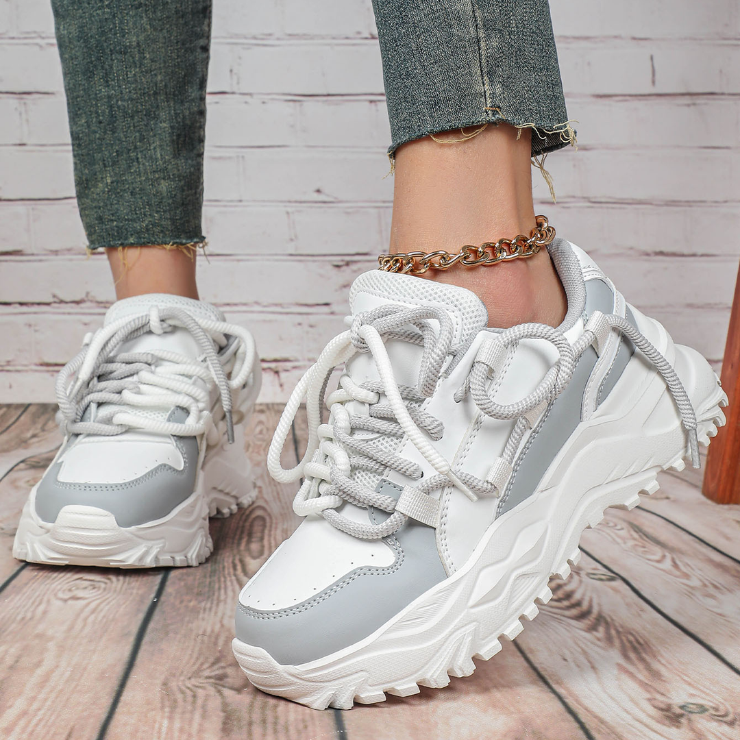 Platform casual sneakers