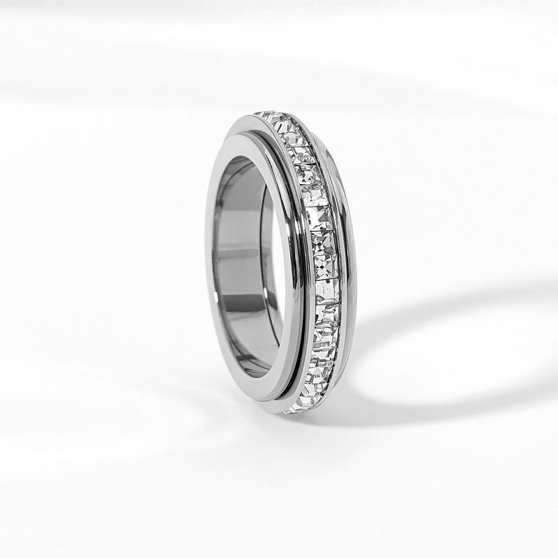 Rotatable diamond ring