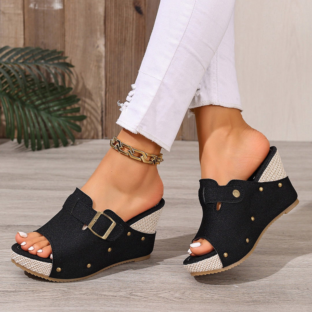 Wedge heel studded women&