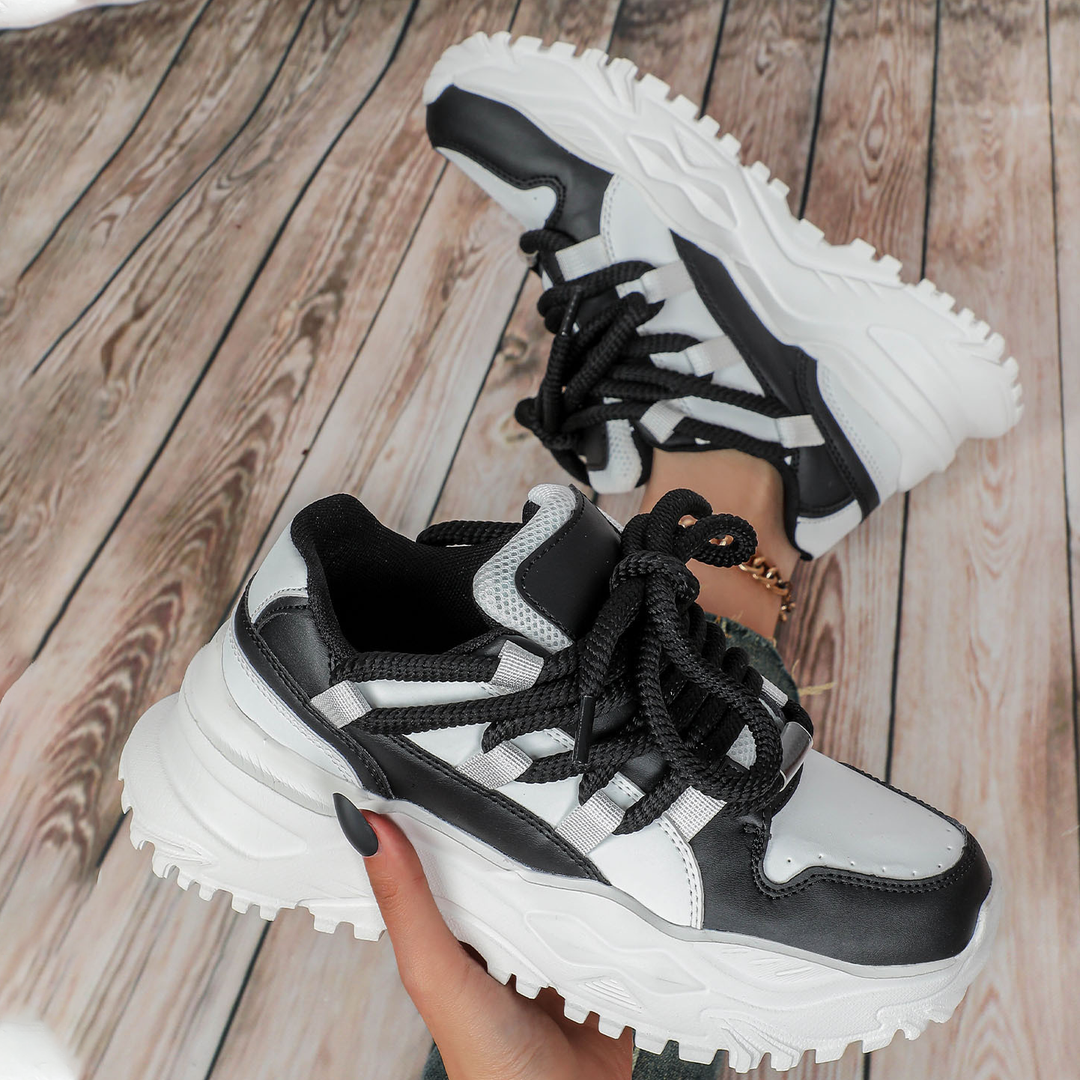 Platform casual sneakers