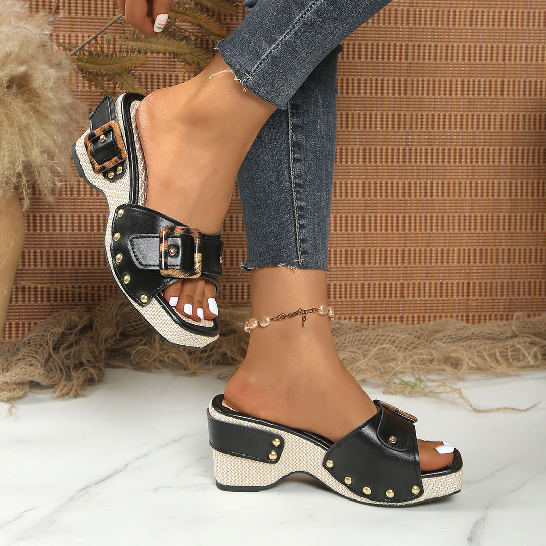 Platform wedge sandals with studs