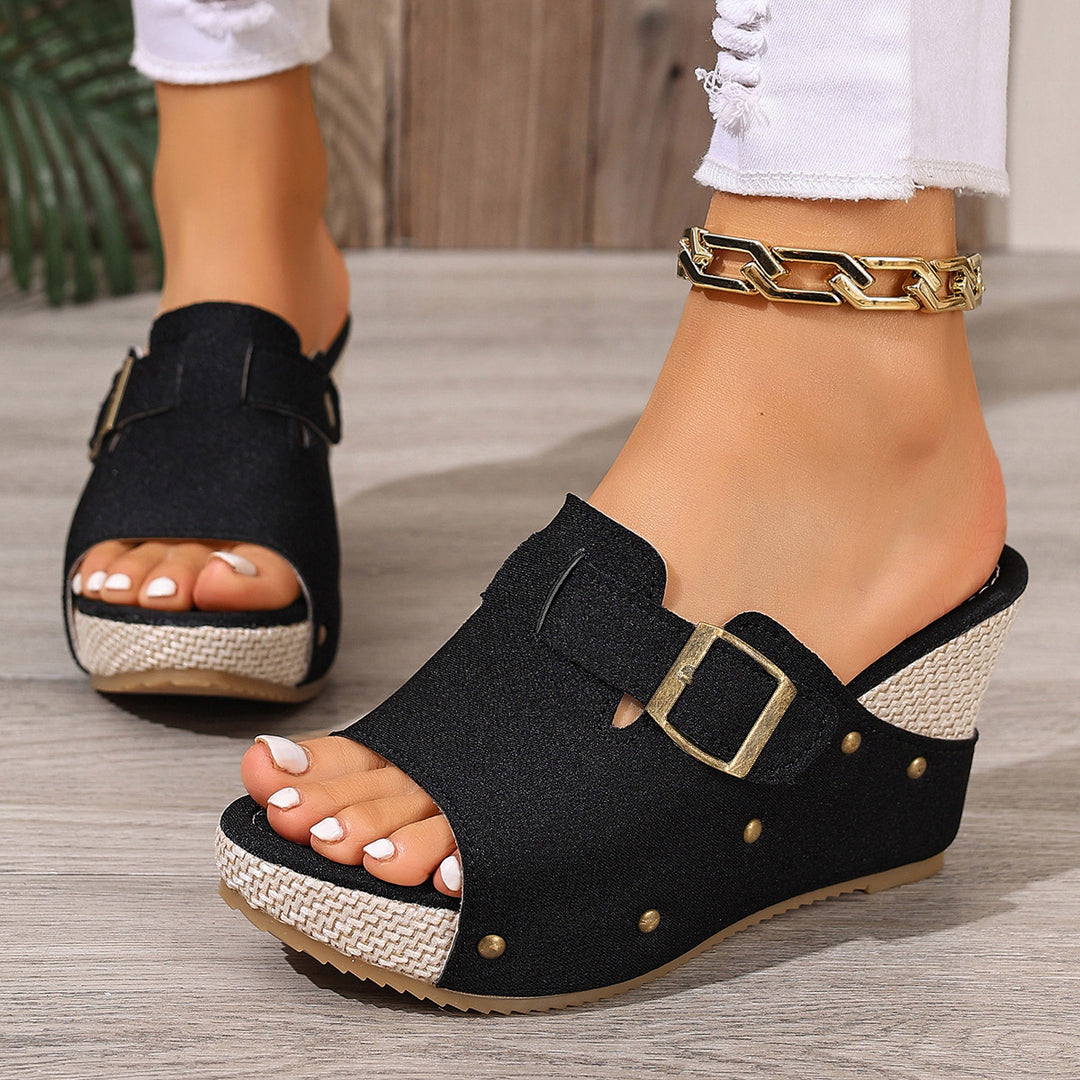 Wedge heel studded women&