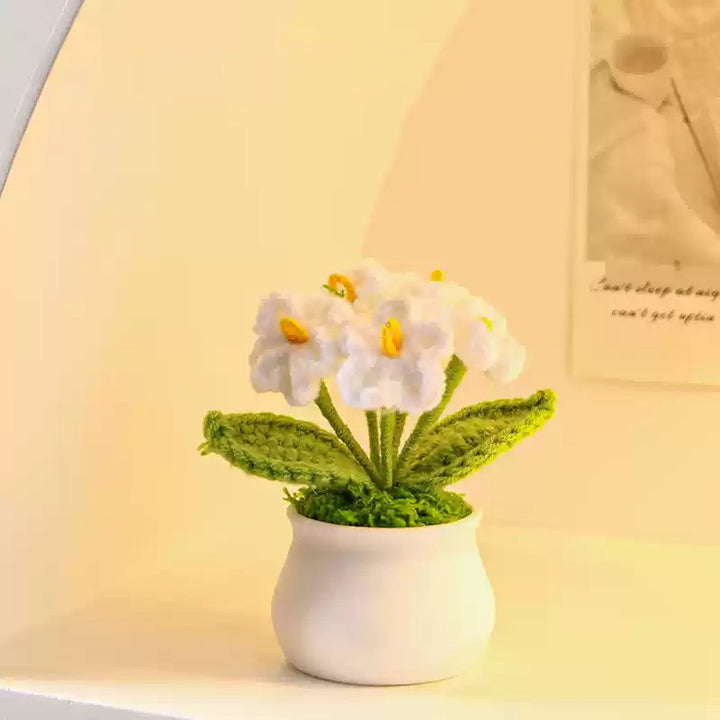 Hand-woven woolen flower bouquet ornaments