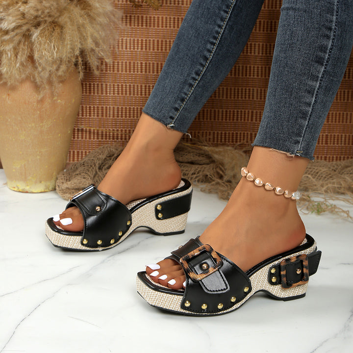 Platform wedge sandals with studs