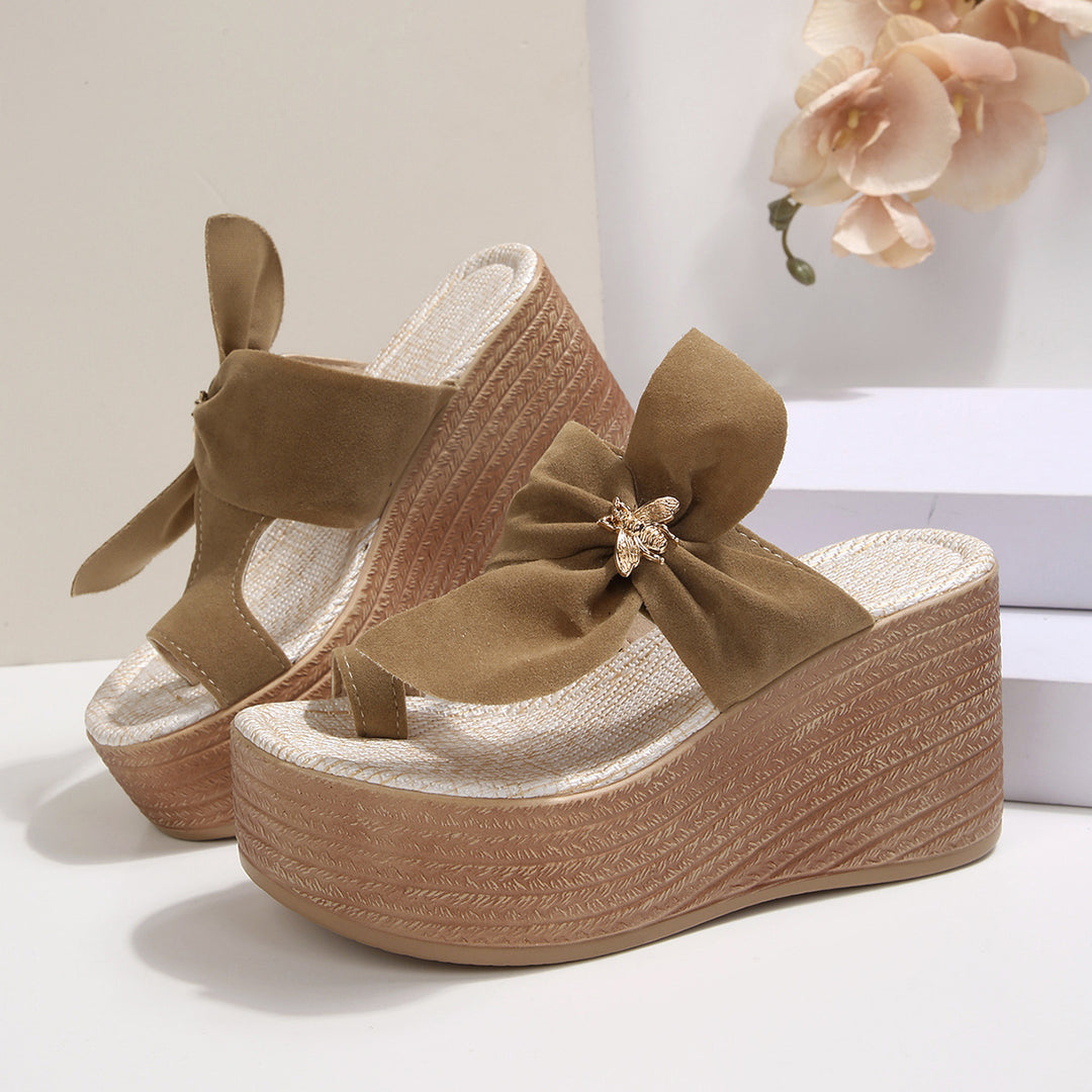 Suede platform toe-loop slides
