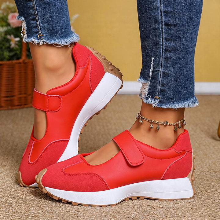 Chunky-soled casual sneakers