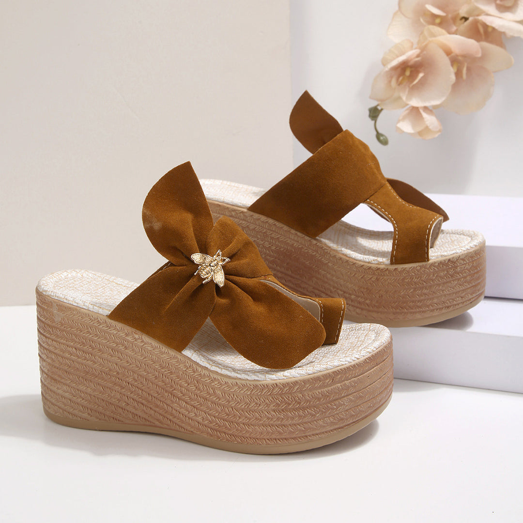 Suede platform toe-loop slides