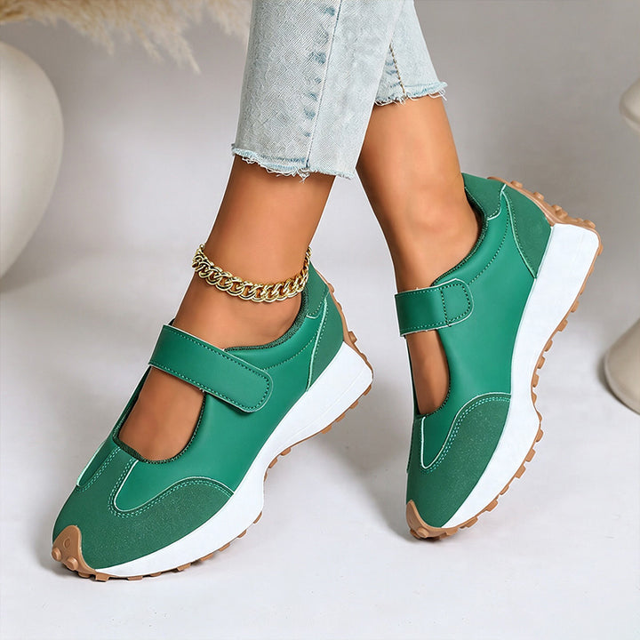 Chunky-soled casual sneakers