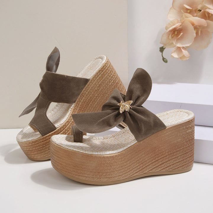Suede platform toe-loop slides