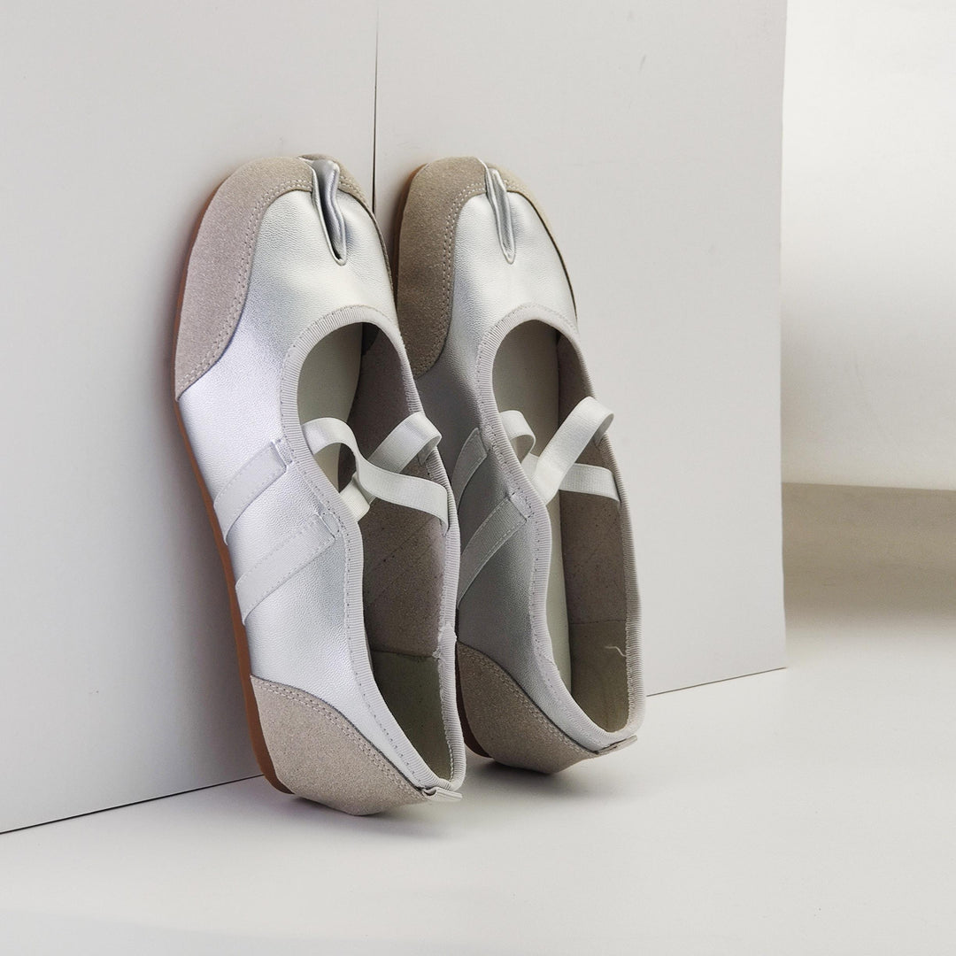 Split-toe Mary Jane Flats